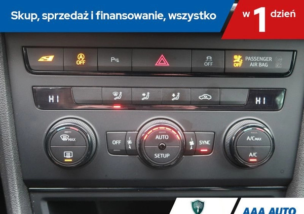 Seat Leon cena 75000 przebieg: 123833, rok produkcji 2015 z Szydłowiec małe 211